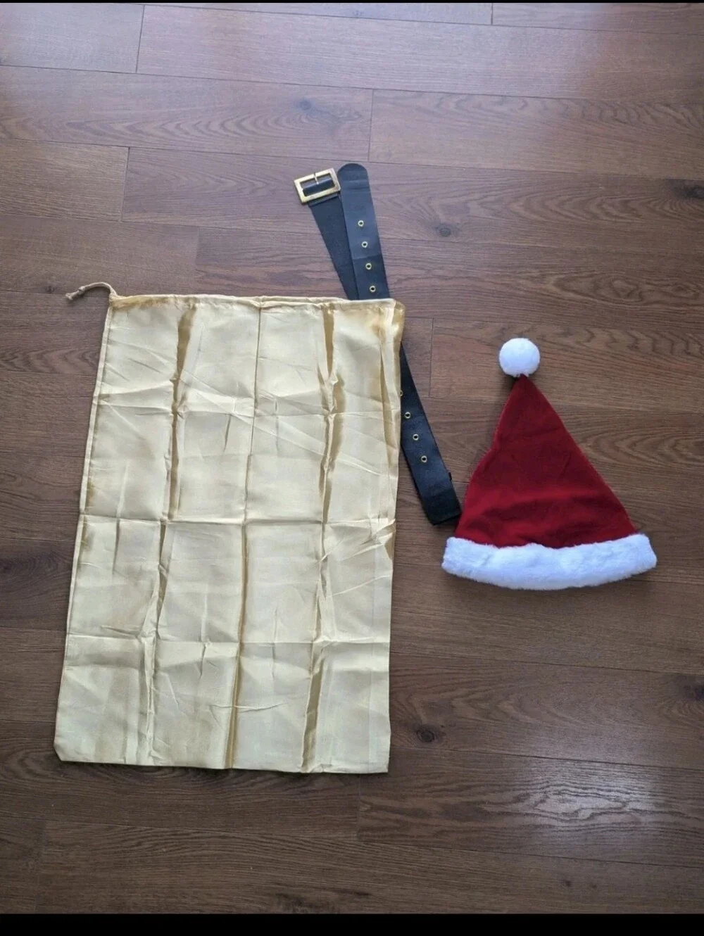 Santa 5 Piece Costume Kids Medium NWT